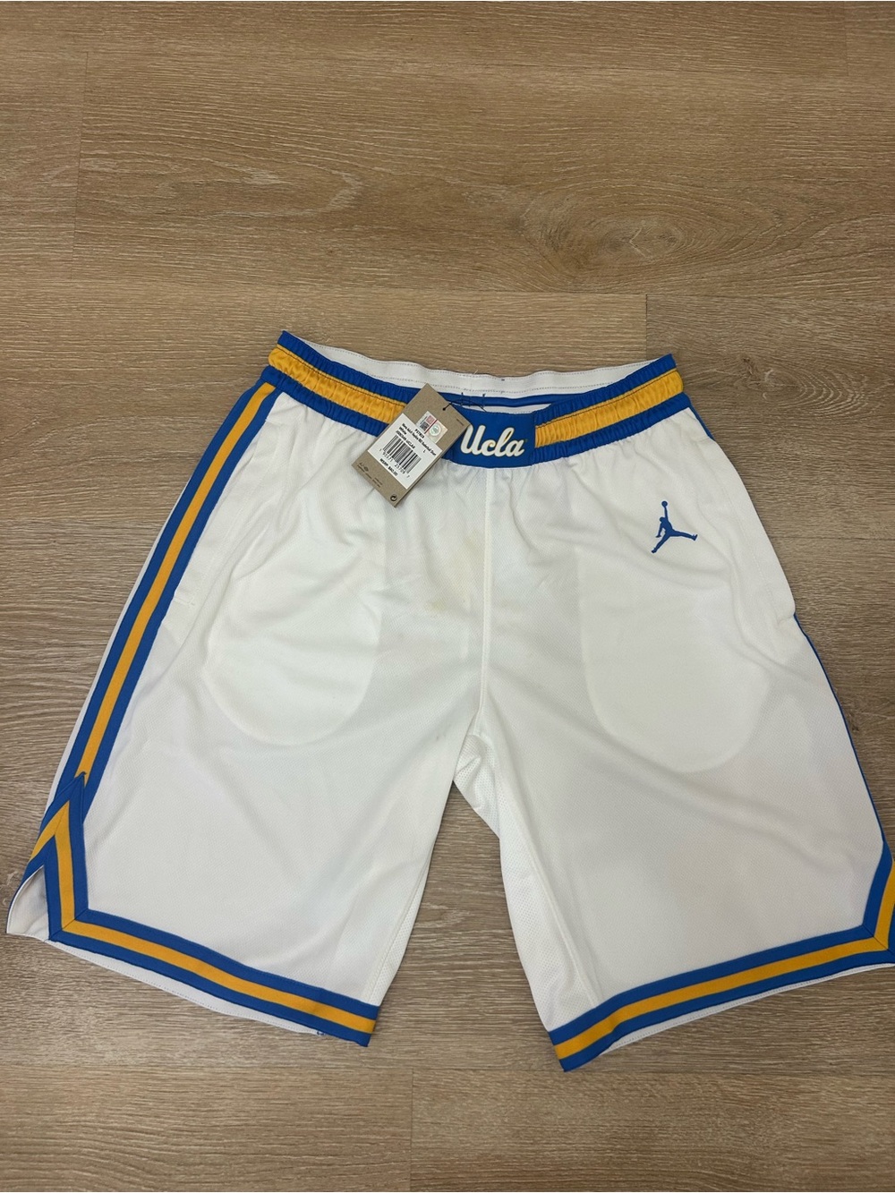 UCLA Bruins Air Jordan Athletic Shorts Men's Light Game Basketball $60 White L